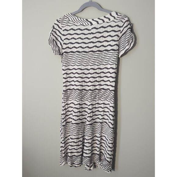 Papillon Blanc Women's Gray/Black Wavy Striped Pattern Short Sleeve Midi Dress - Picture 4 of 6
